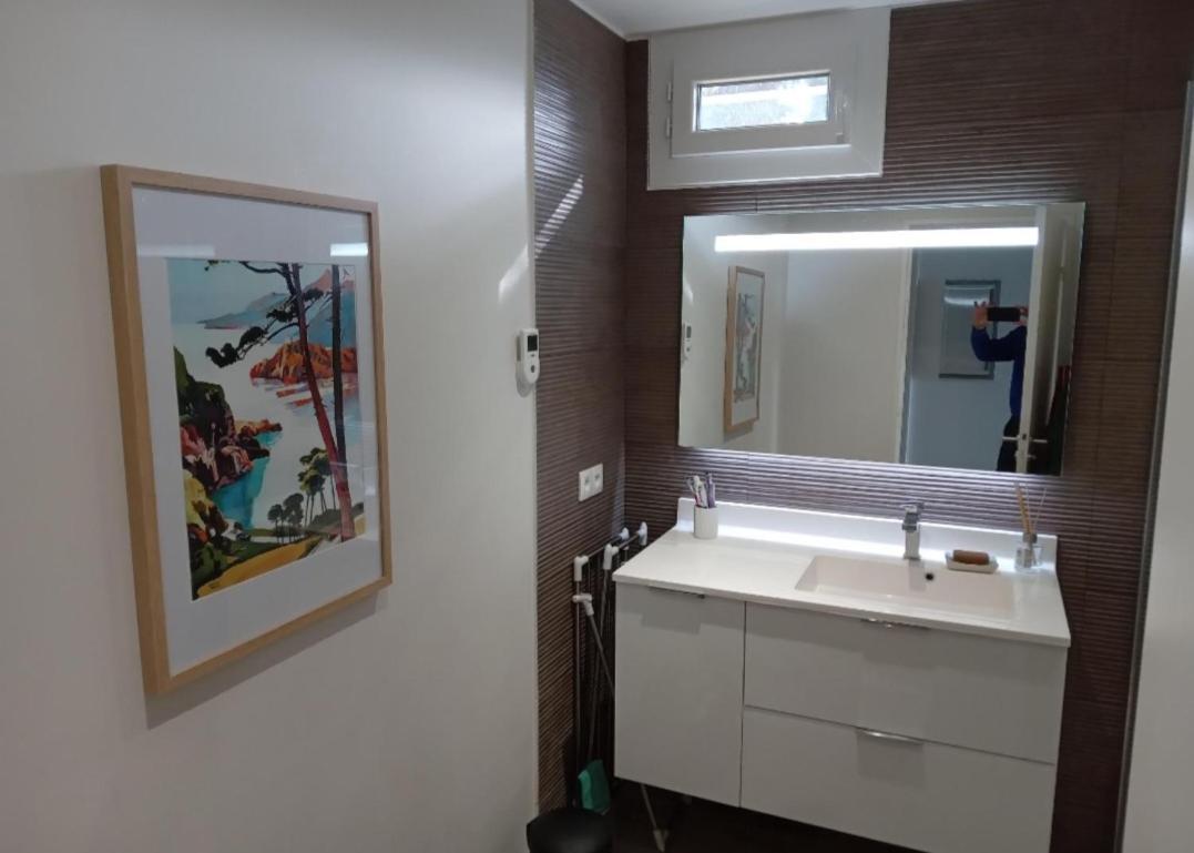 Superbe Appartement Piscine, Tennis, Vue Mer Et Decore Avec Gout Cassis Exterior foto
